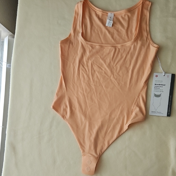 lululemon athletica Nulu Square-Neck Apricot Bodysuit Size XS - Picture 1 of 6